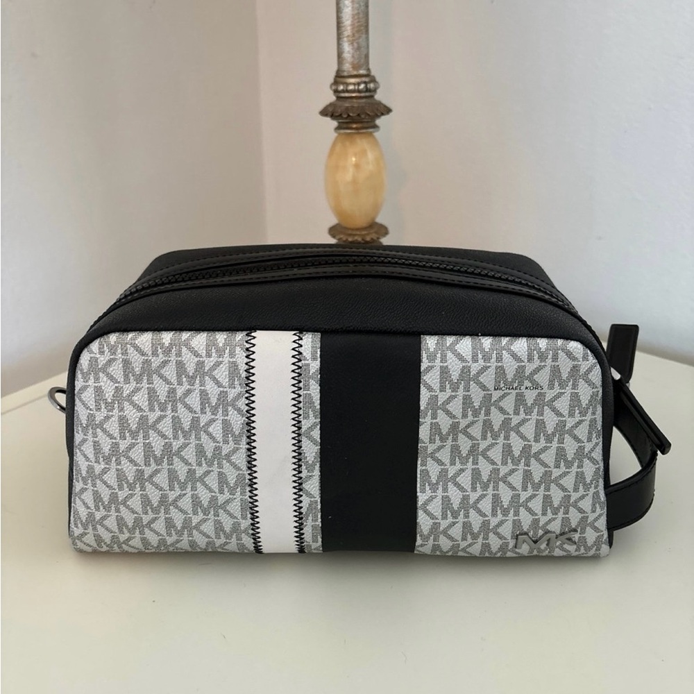 Michael Kors Men’s Toiletry Bag